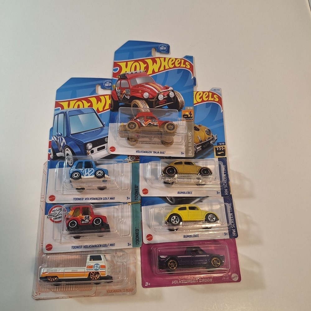 Hot Wheels Volkswagen 52th Anniversary/ Treasure/ 1 Damage Card 7 Cars